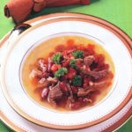 Суп из фасоли со свежими помидорами