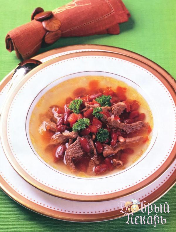 Суп из фасоли со свежими помидорами